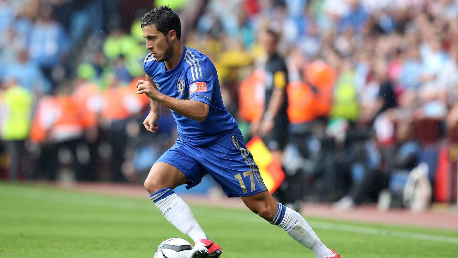 _专业解说员：用镜头讲述比赛背后的故事_，比赛解说技巧